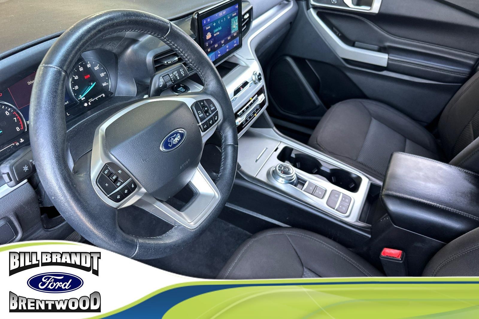 2022 Ford Explorer XLT photo 2