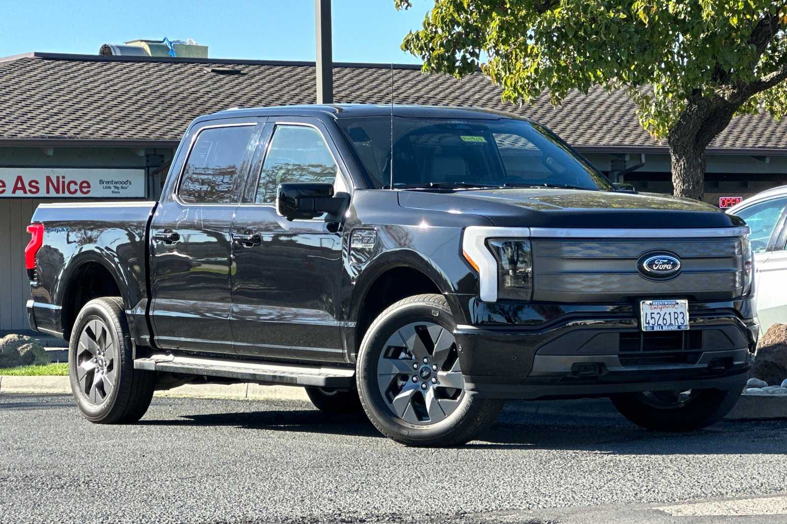 Used 2022 Ford F-150 Lightning Lariat with VIN 1FTVW1EL8NWG15476 for sale in Brentwood, CA