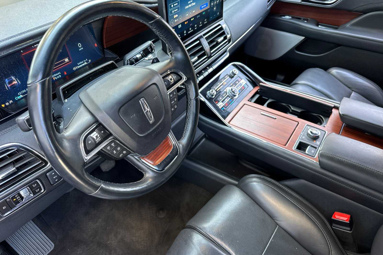 2023 Lincoln Navigator L Reserve photo 4
