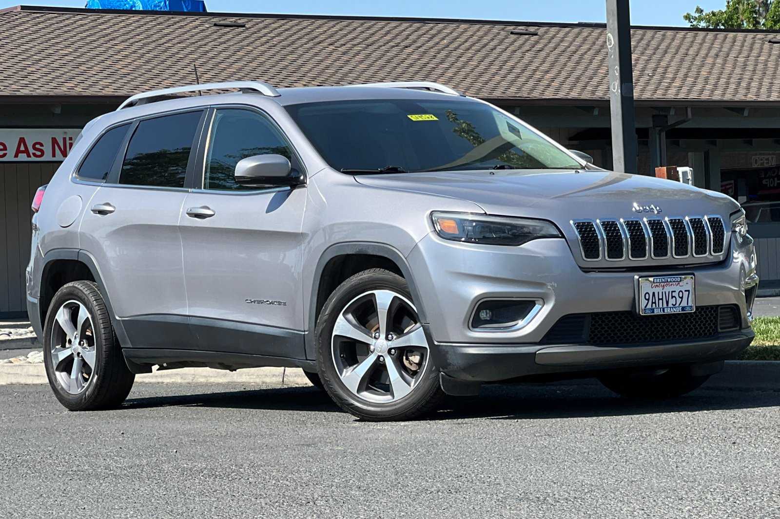 Used 2019 Jeep Cherokee Limited with VIN 1C4PJLDB4KD419540 for sale in Brentwood, CA