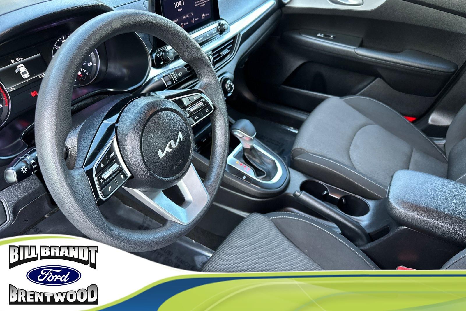 2023 Kia Forte LXS photo 2