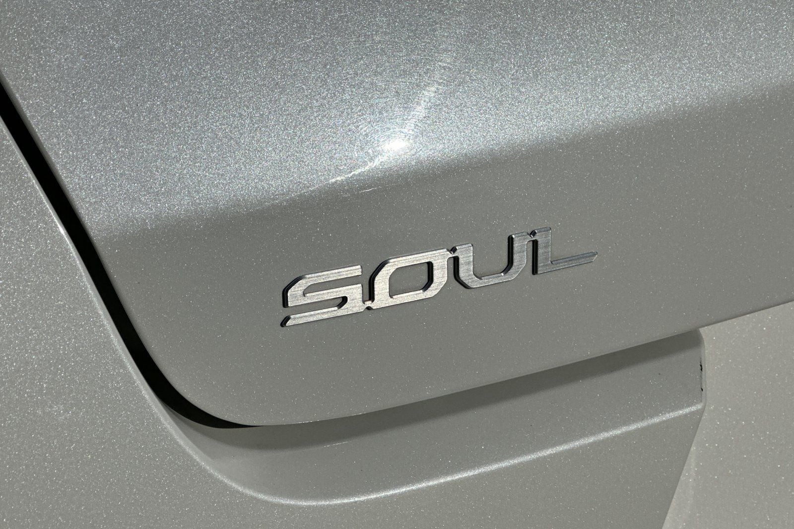 2024 Kia Soul LX photo 3