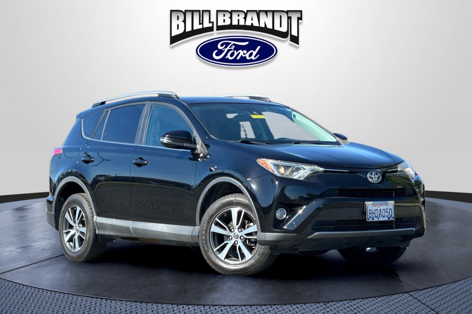2018 Toyota RAV4 XLE's photo