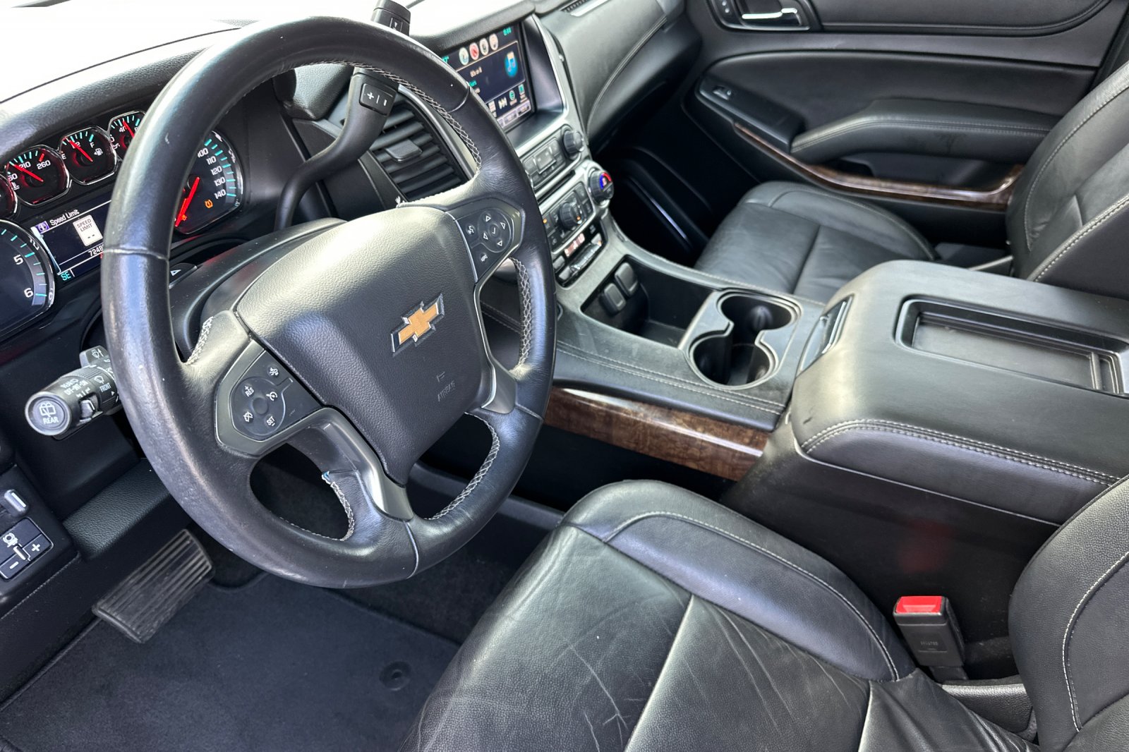 2018 Chevrolet Tahoe LT photo 4