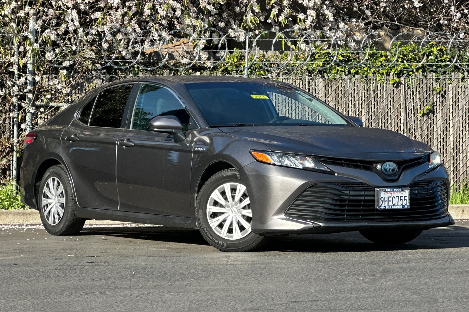 Used 2018 Toyota Camry LE with VIN 4T1B31HKXJU003540 for sale in Brentwood, CA