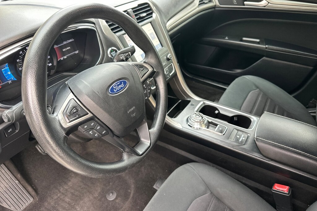 Used 2020 Ford Fusion SE Sedan