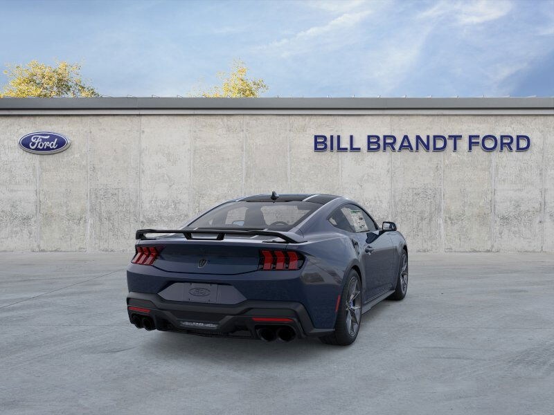 2025 Ford Mustang Dark Horse photo 3