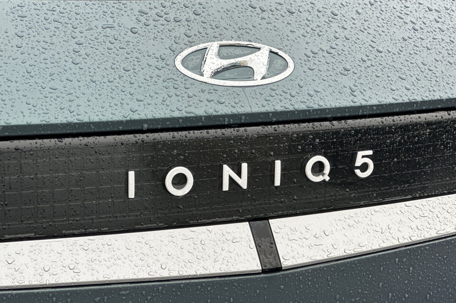 2024 Hyundai IONIQ 5 SEL photo 3