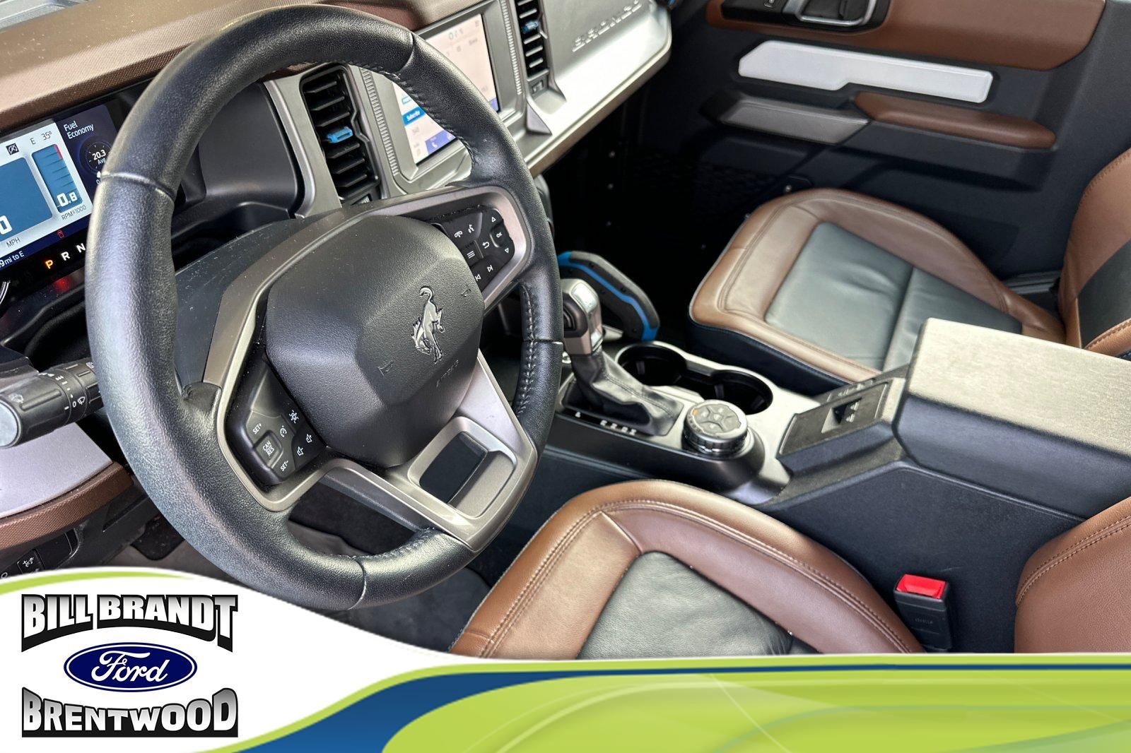 2021 Ford Bronco Outer Banks photo 2