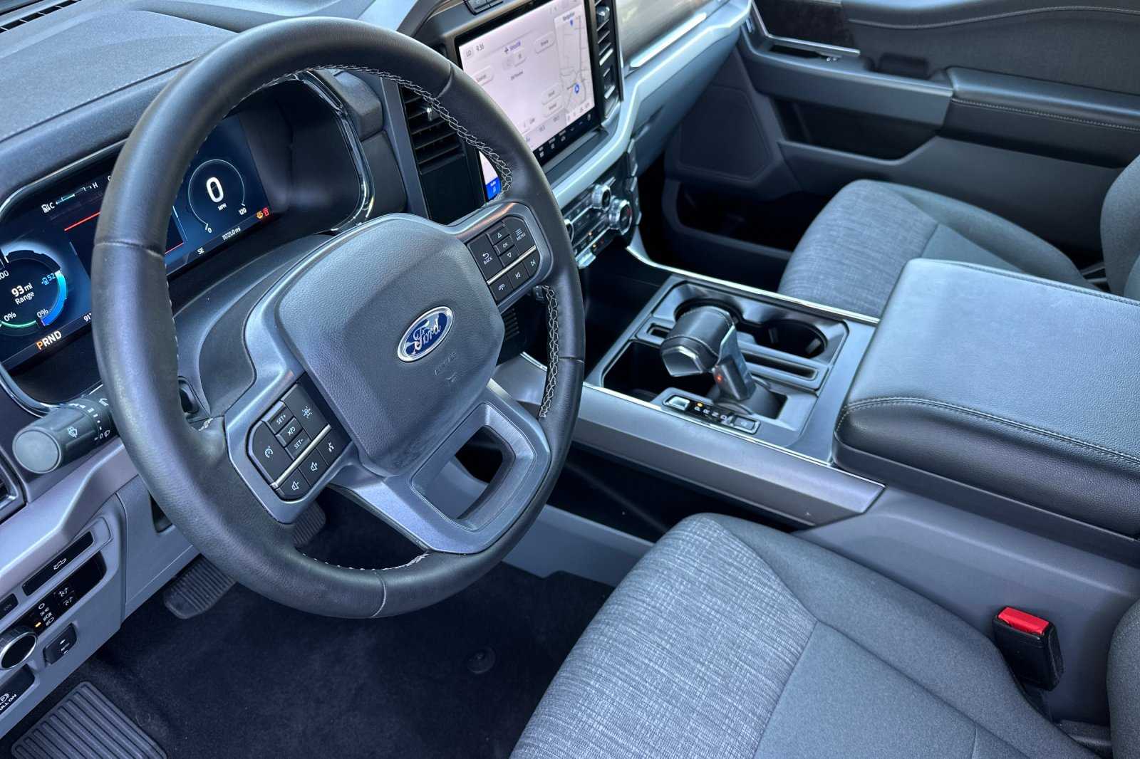 2023 Ford F-150 Lightning XLT photo 4
