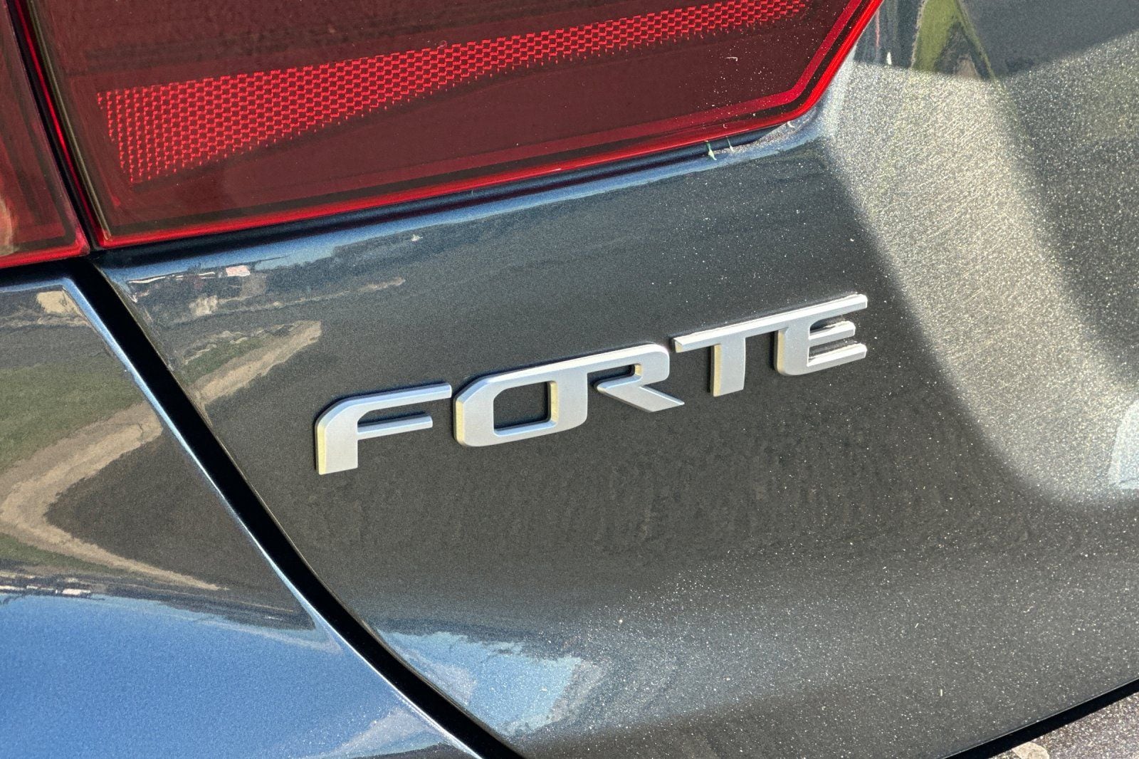 2023 Kia Forte LXS photo 3