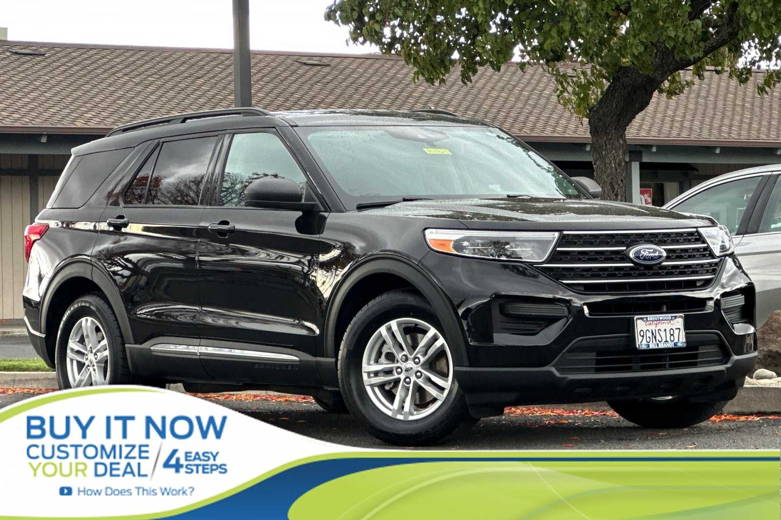 2023 Ford Explorer XLT's photo