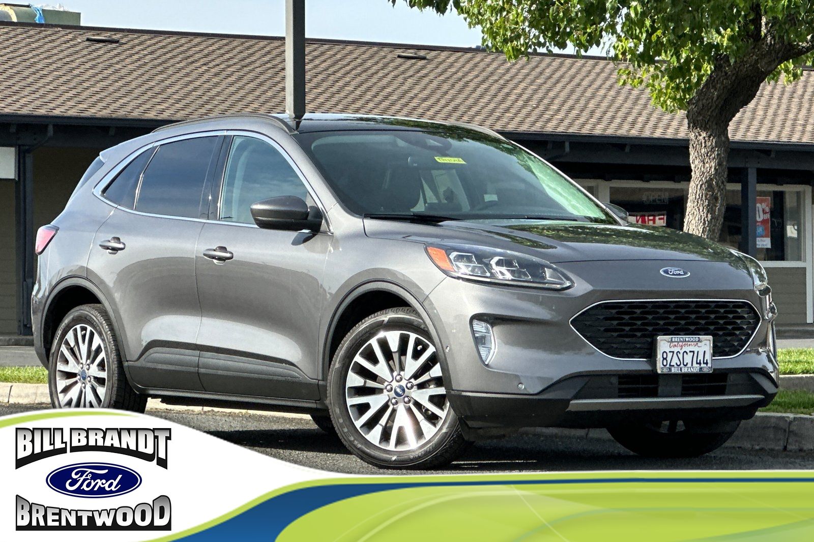 2021 Ford Escape Titanium photo 1