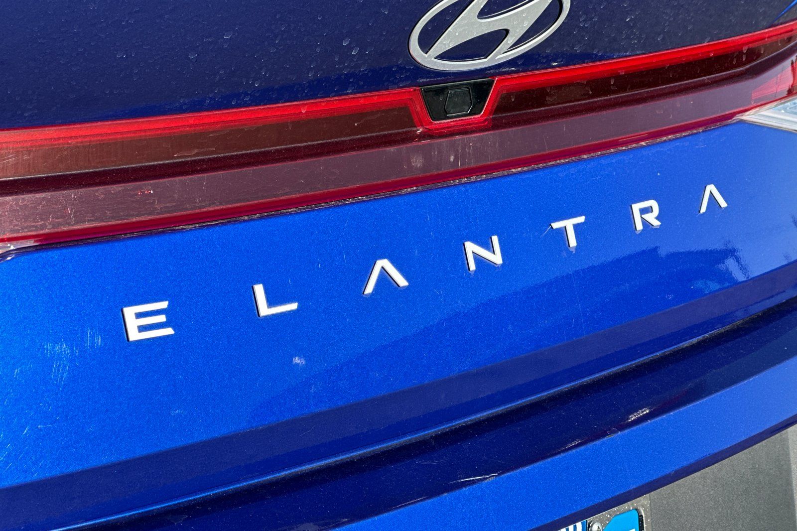 2024 Hyundai Elantra SEL photo 3