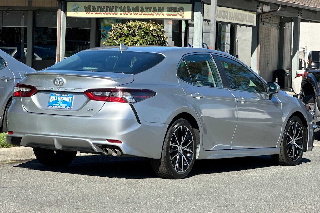 Used 2022 Toyota Camry SE Sedan