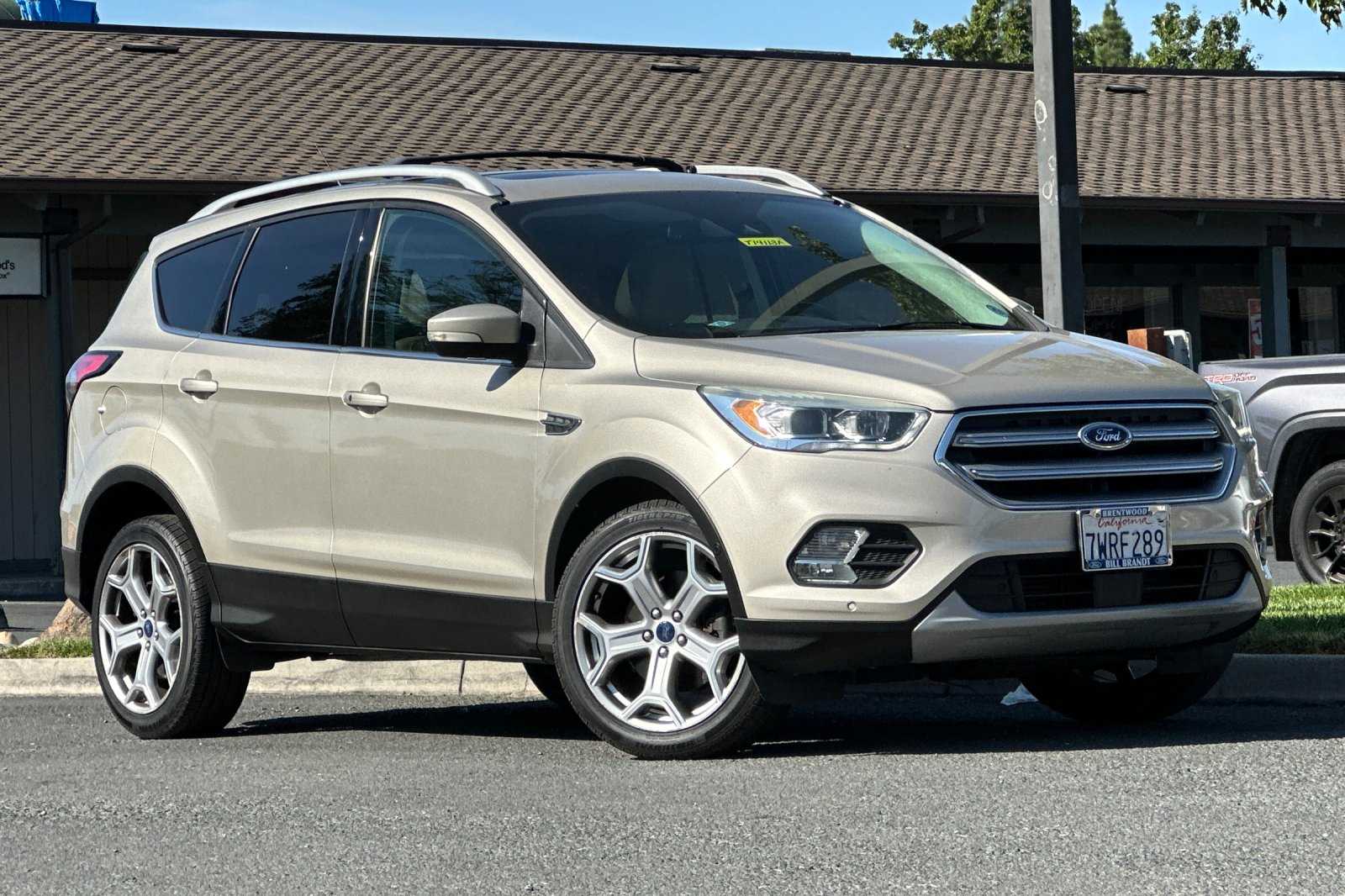 2017 Ford Escape Titanium photo 2