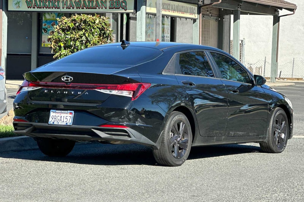 Used 2022 Hyundai Elantra SEL Sedan
