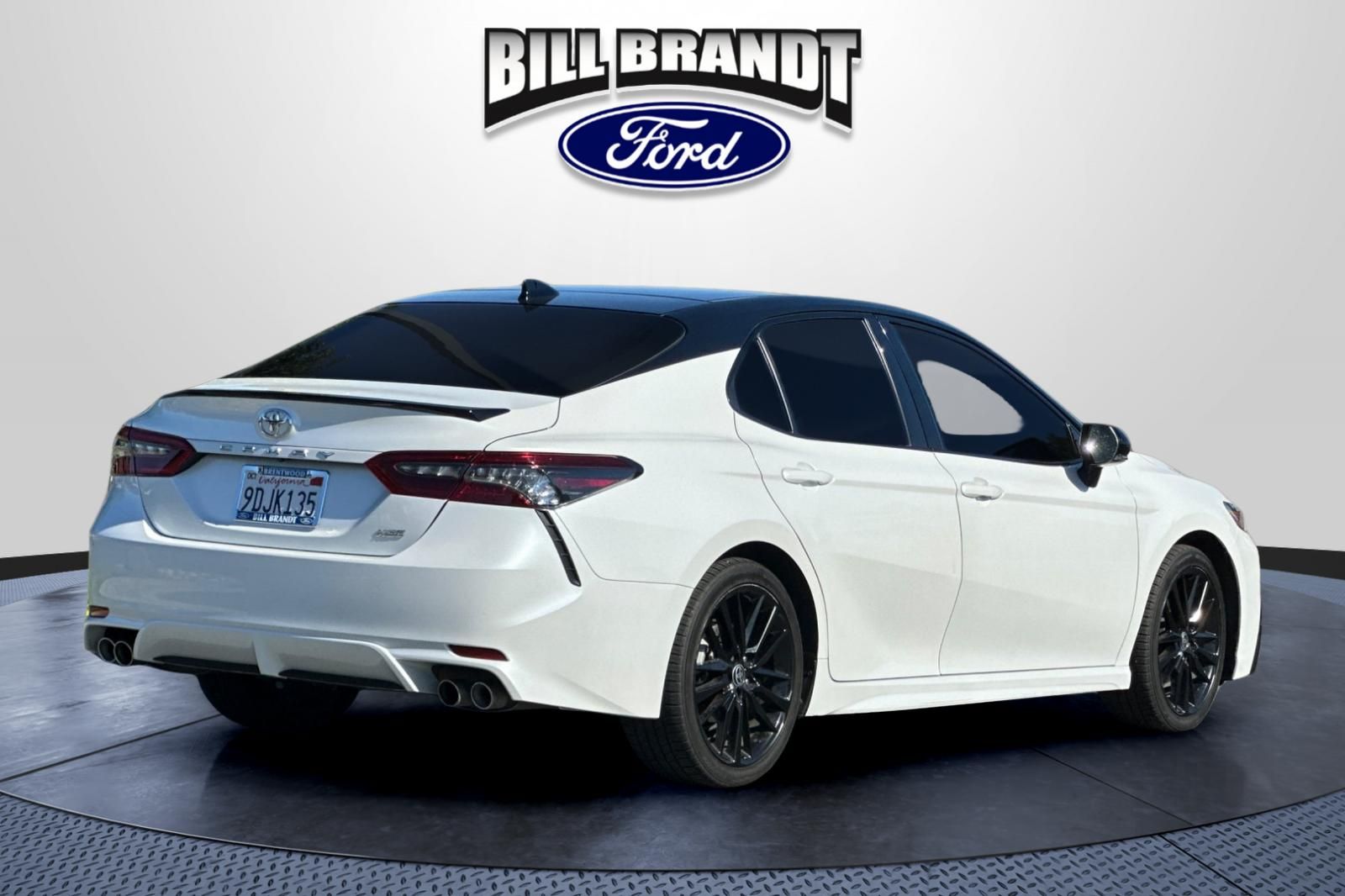 2023 Toyota Camry XSE photo 3