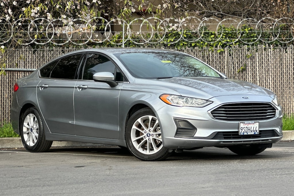 Used 2020 Ford Fusion SE Sedan