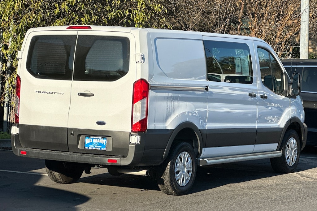 2024 Ford Transit photo 2