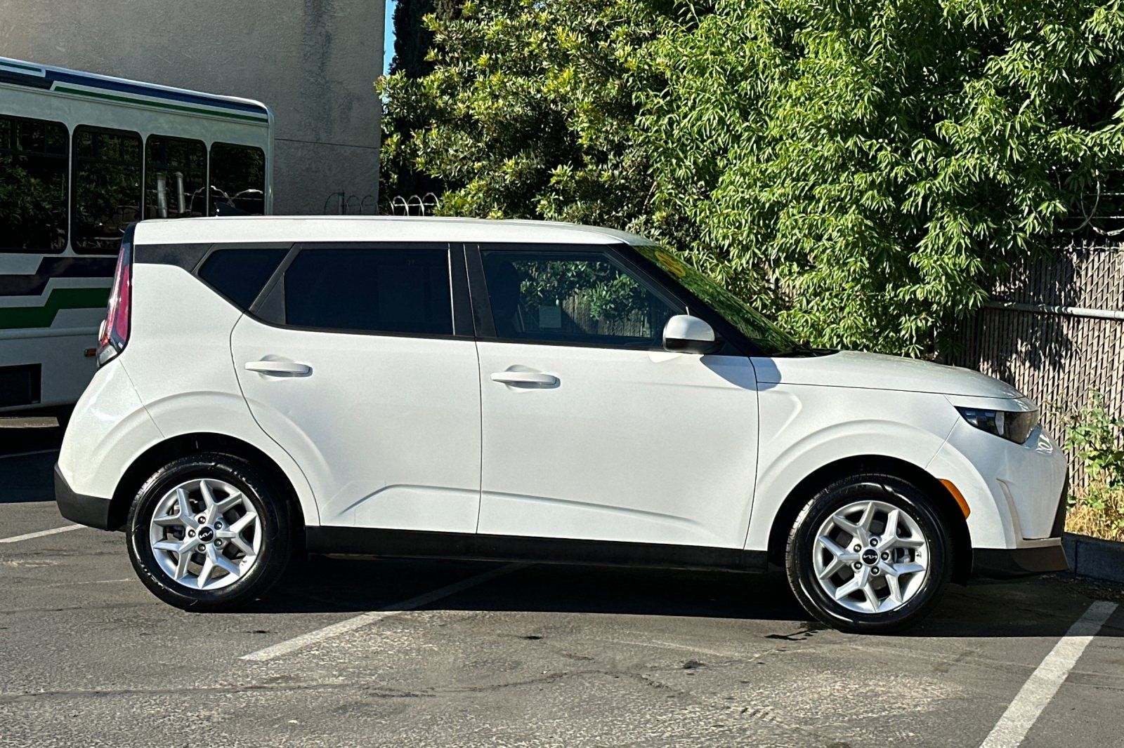 2024 Kia Soul LX photo 5