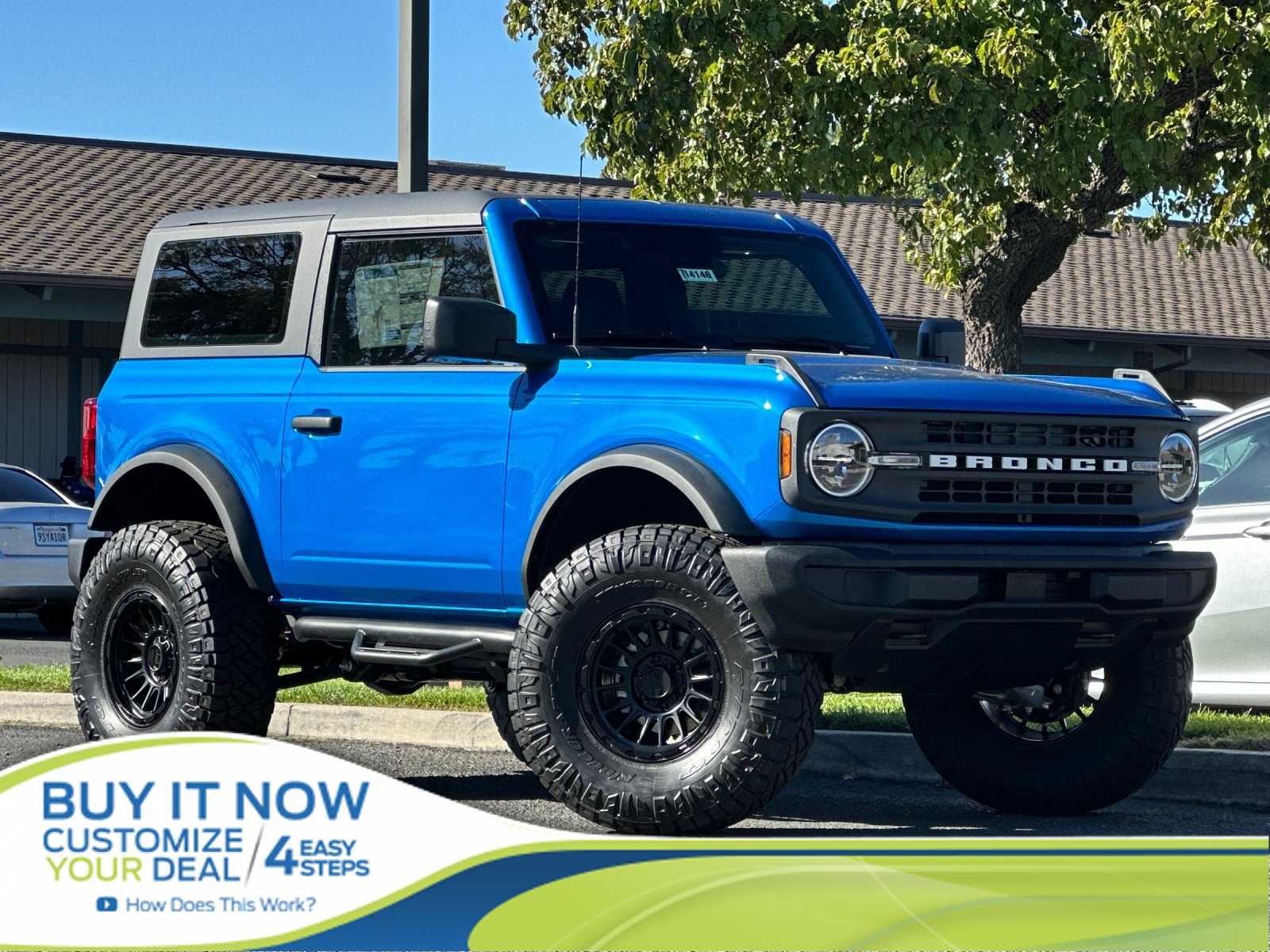 2025 Ford Bronco 2-Door Base's photo
