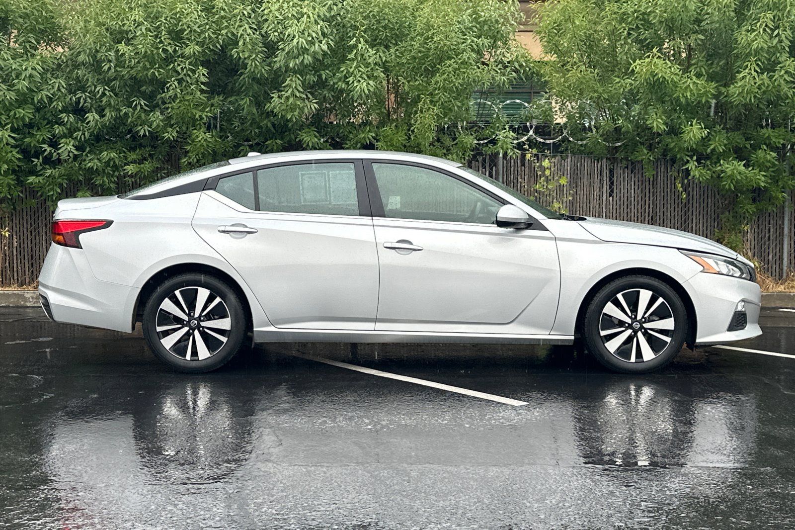 2022 Nissan Altima 2.5 SV photo 6