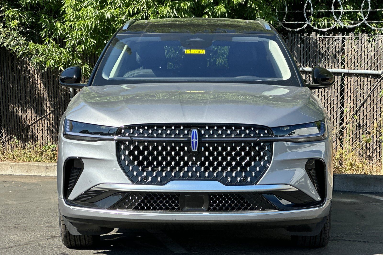 2025 Lincoln Nautilus Reserve photo 4