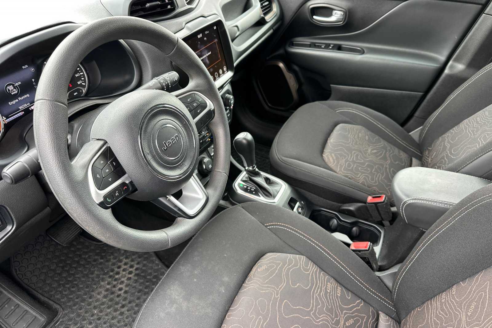 2023 Jeep Renegade Latitude photo 2