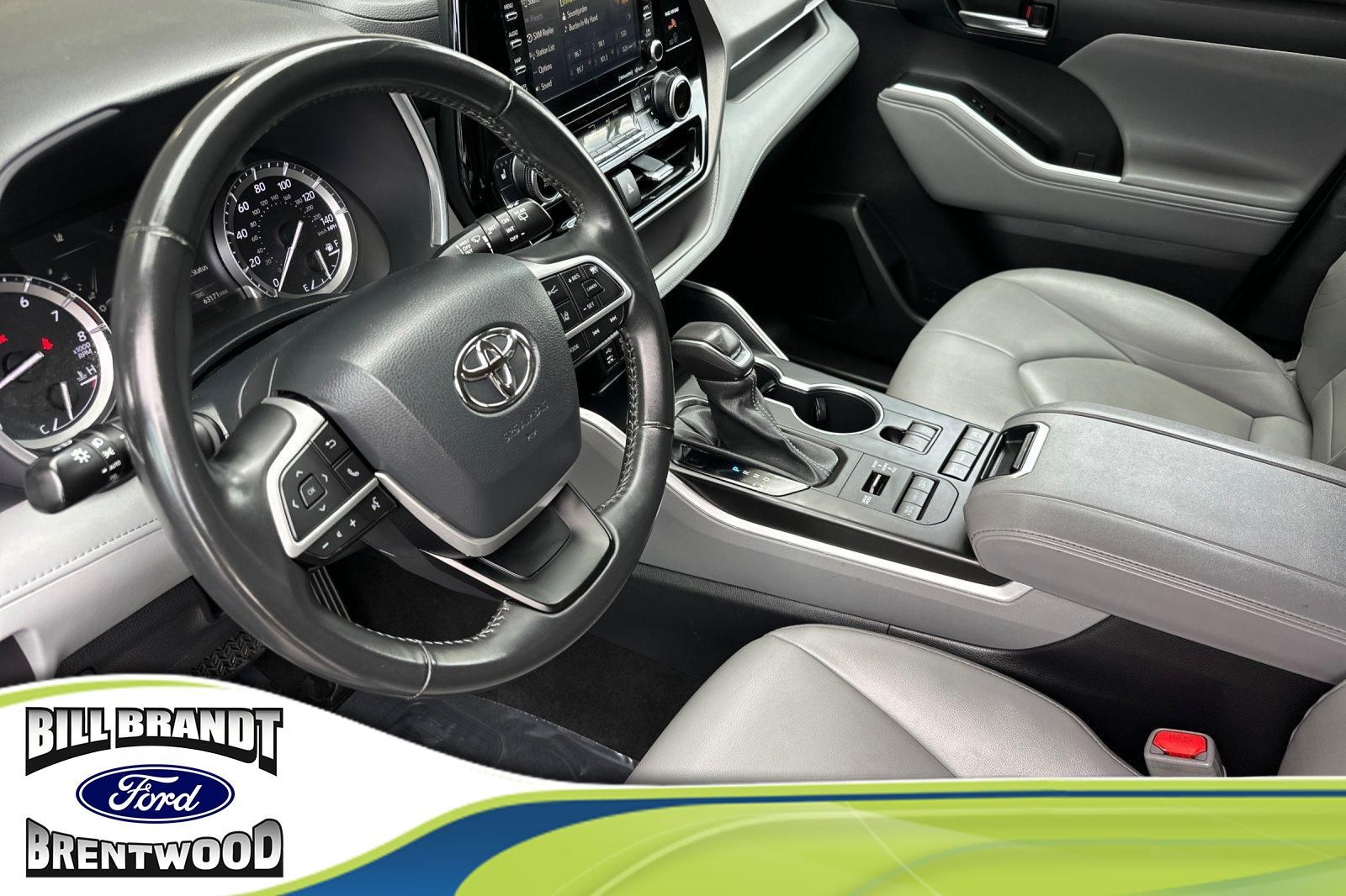 2022 Toyota Highlander XLE photo 3