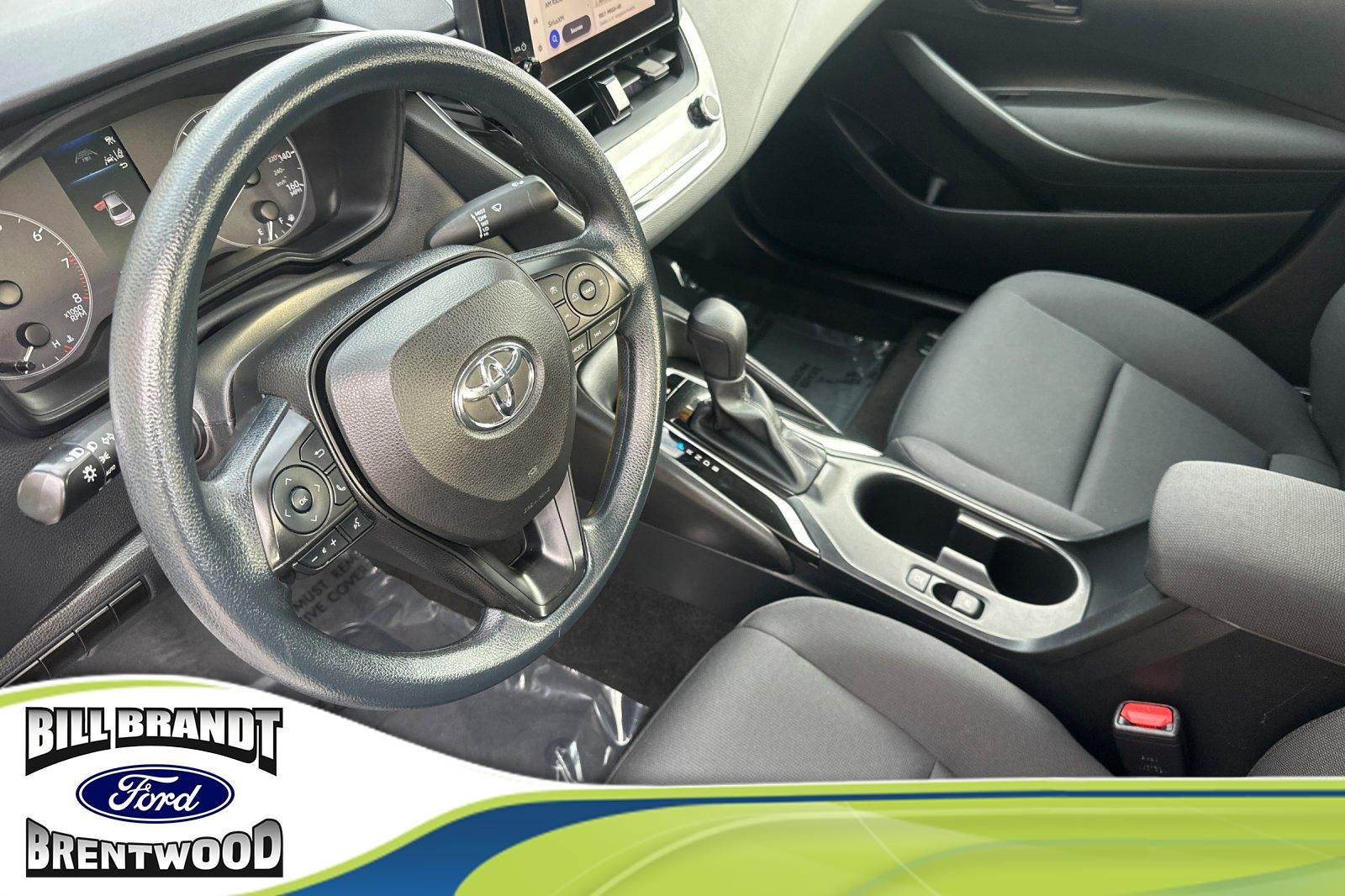 2023 Toyota Corolla LE photo 2