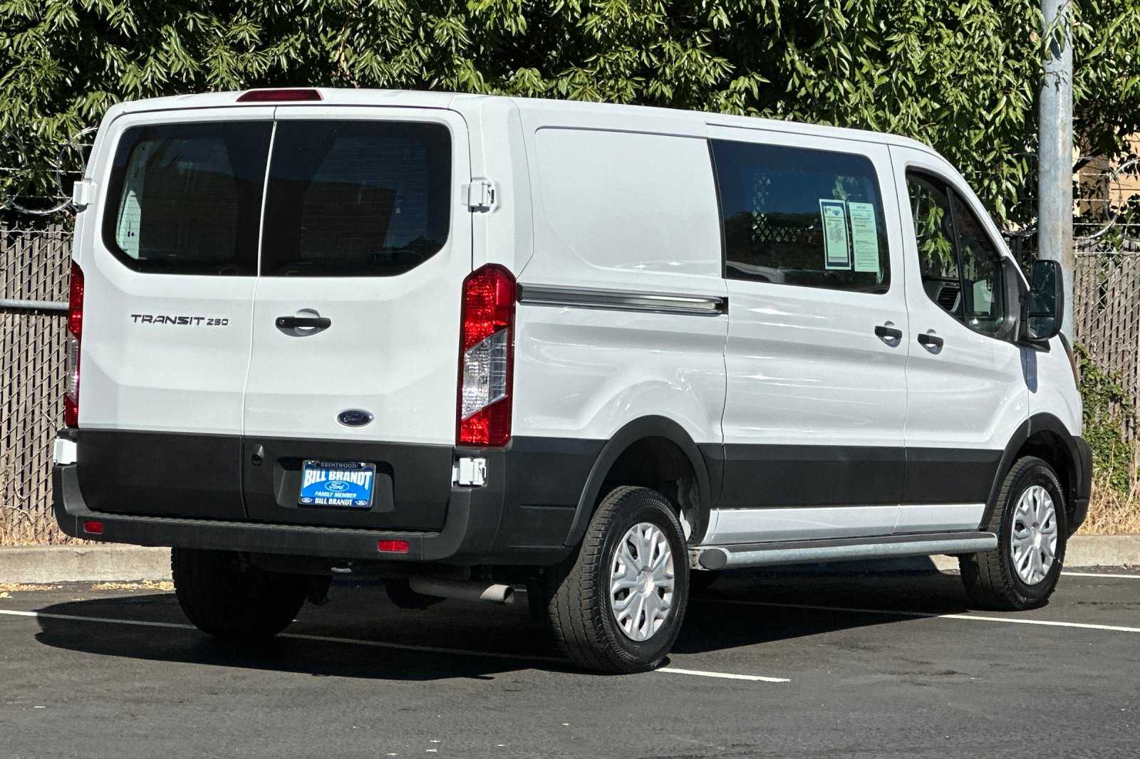 2024 Ford Transit photo 3