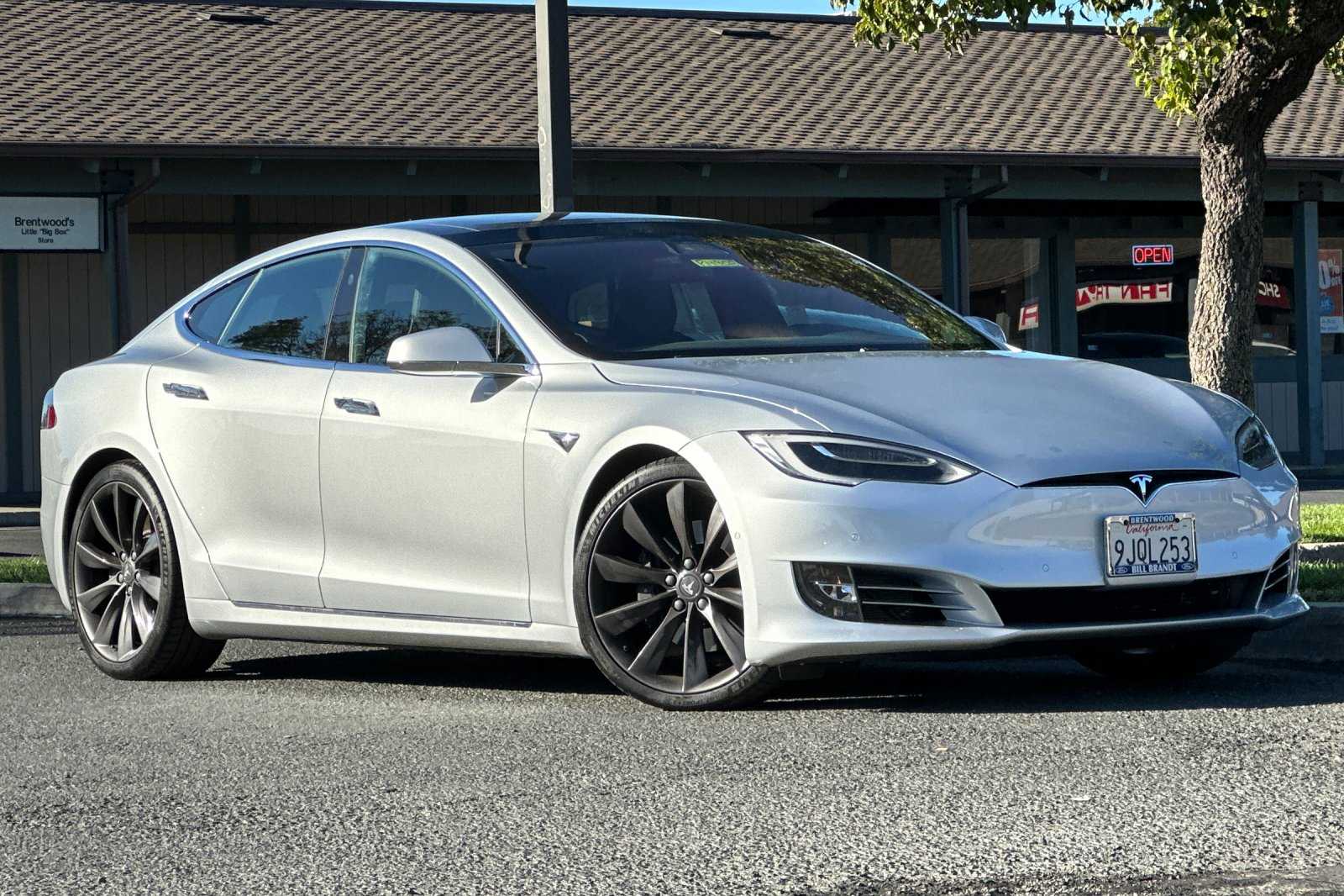 Used 2016 Tesla Model S 90D with VIN 5YJSA1E2XGF175275 for sale in Brentwood, CA