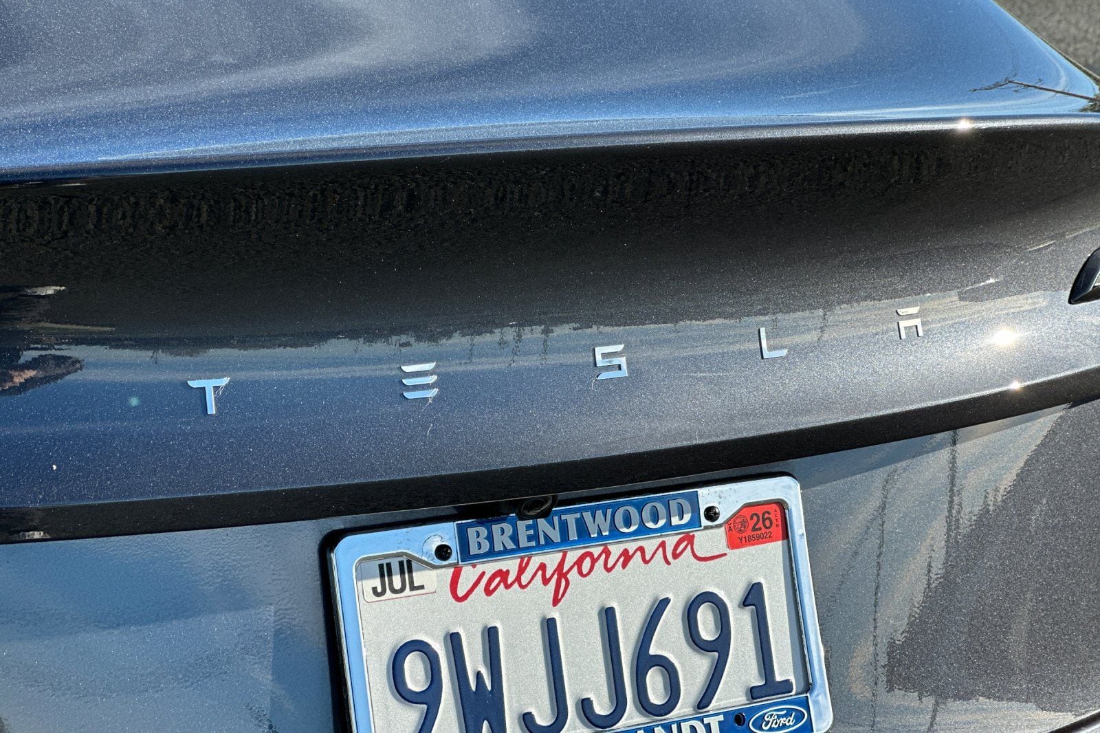 2025 Tesla Model 3 Long Range photo 3