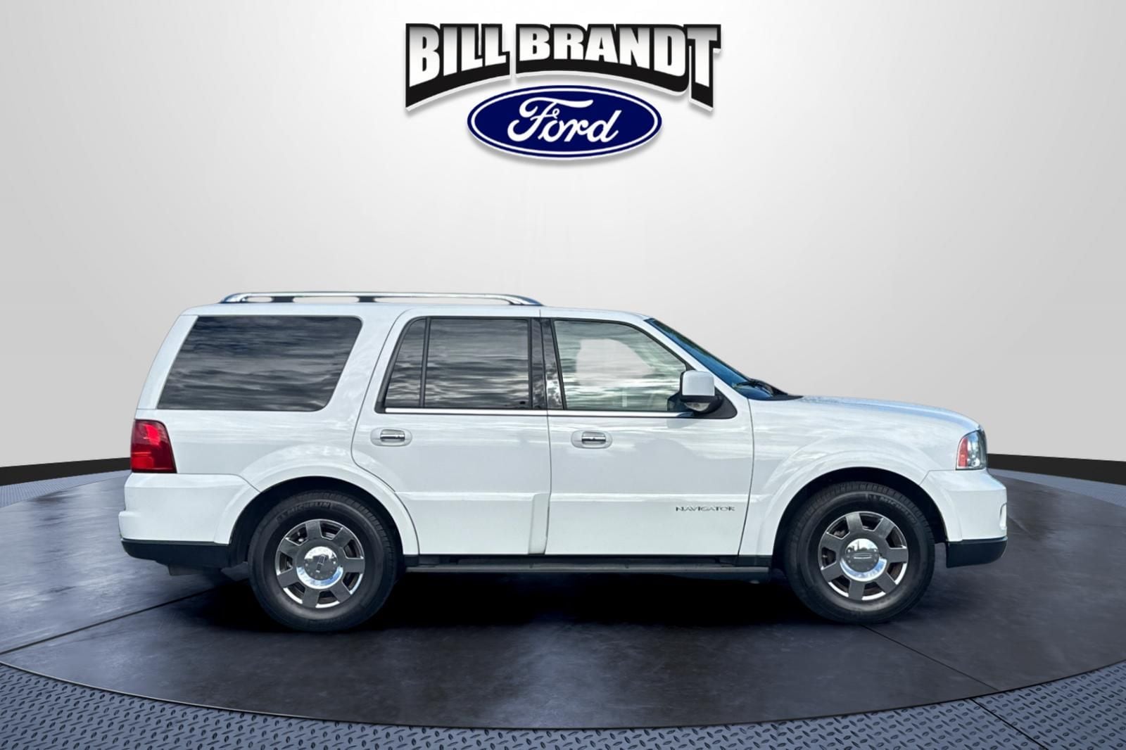 Used 2005 Lincoln Navigator  with VIN 5LMFU28565LJ02217 for sale in Brentwood, CA
