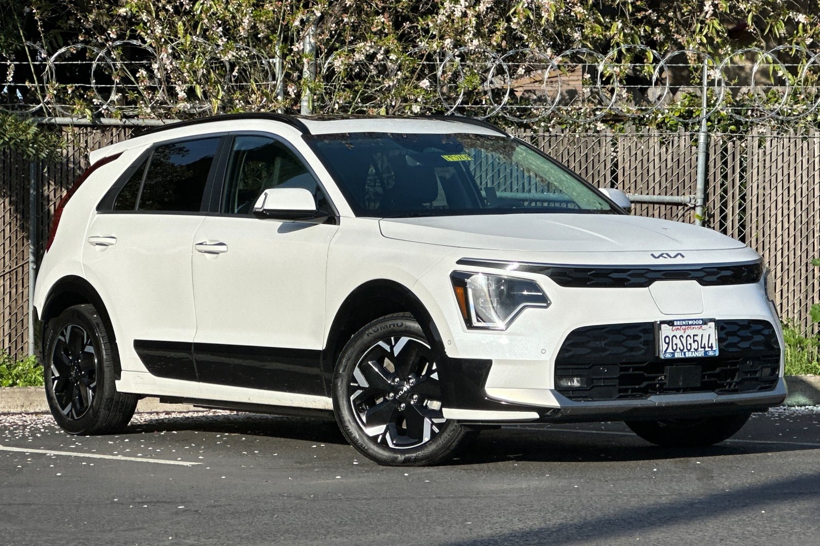 Used 2023 Kia Niro Wave with VIN KNDCT3L18P5059322 for sale in Brentwood, CA