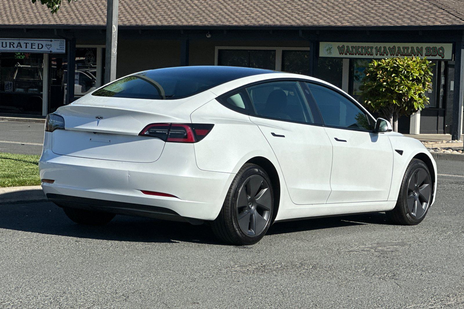2023 Tesla Model 3 Base photo 3