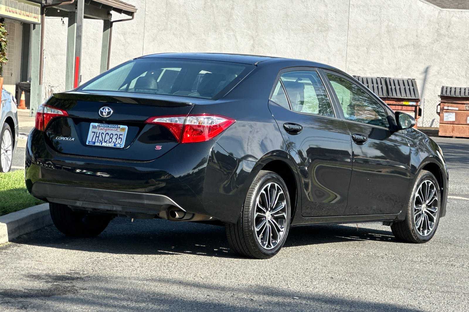 2015 Toyota Corolla Plus photo 3