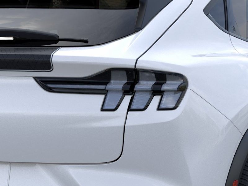 2025 Ford Mustang Mach-E GT - Photo 21