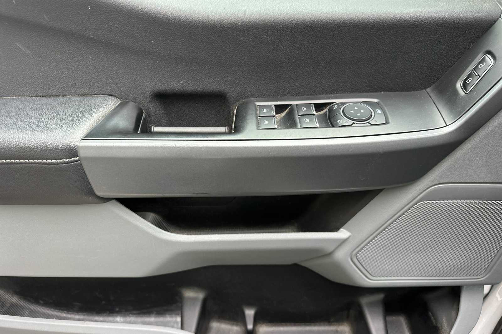 2024 Ford F-250 photo 2