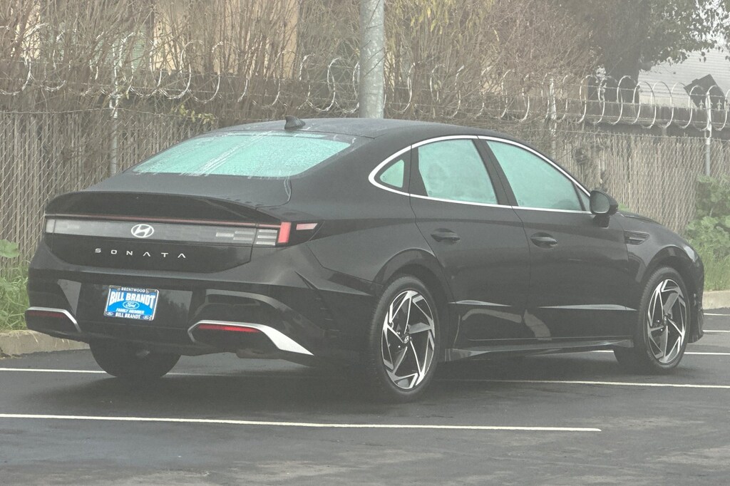 2024 Hyundai Sonata SEL Convenience photo 2