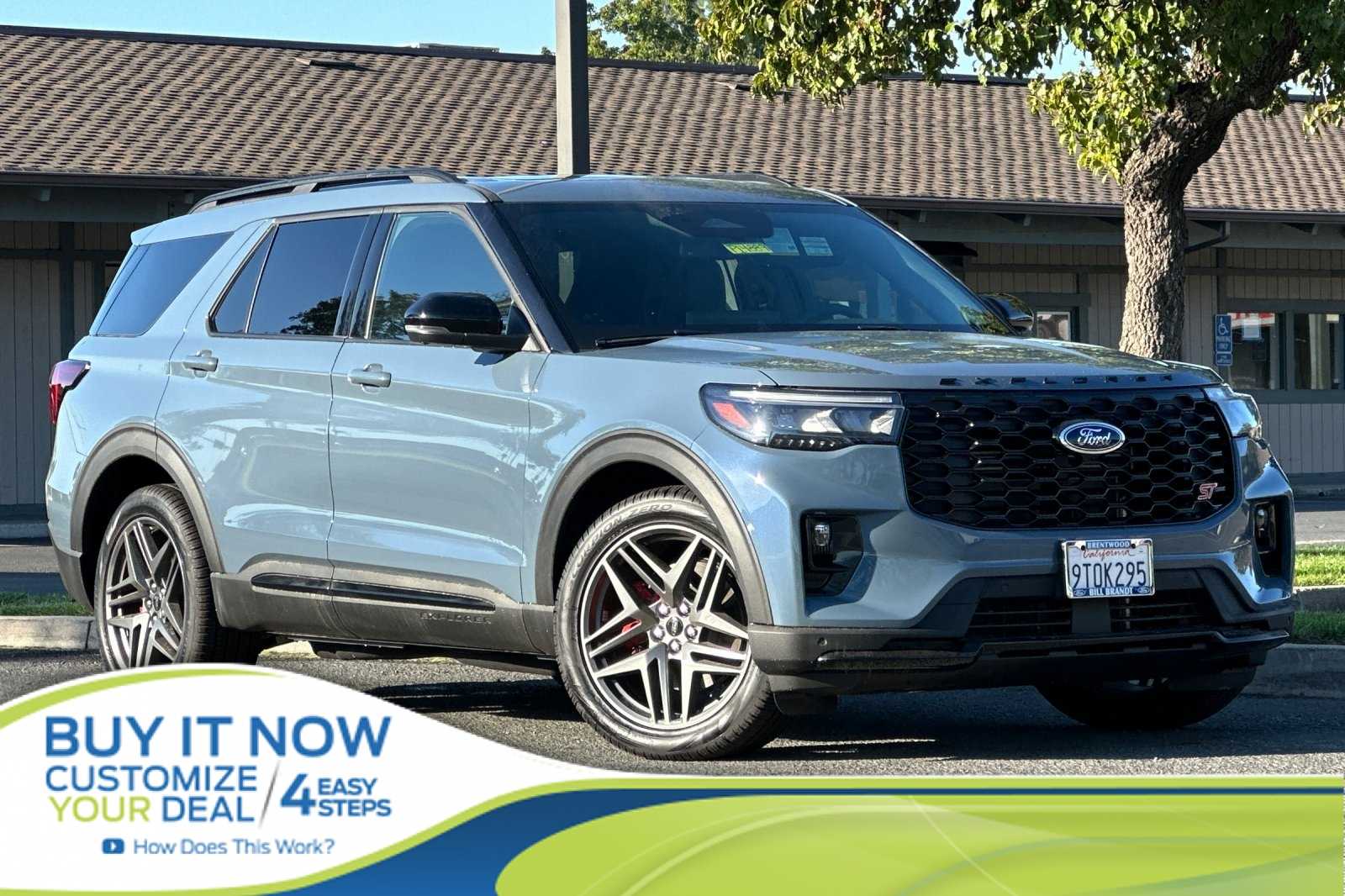 2025 Ford Explorer ST's photo