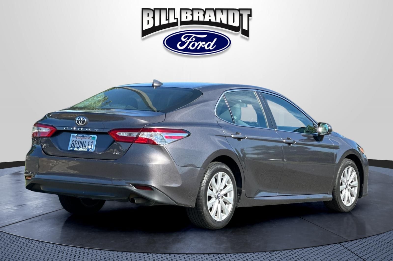2020 Toyota Camry LE photo 2