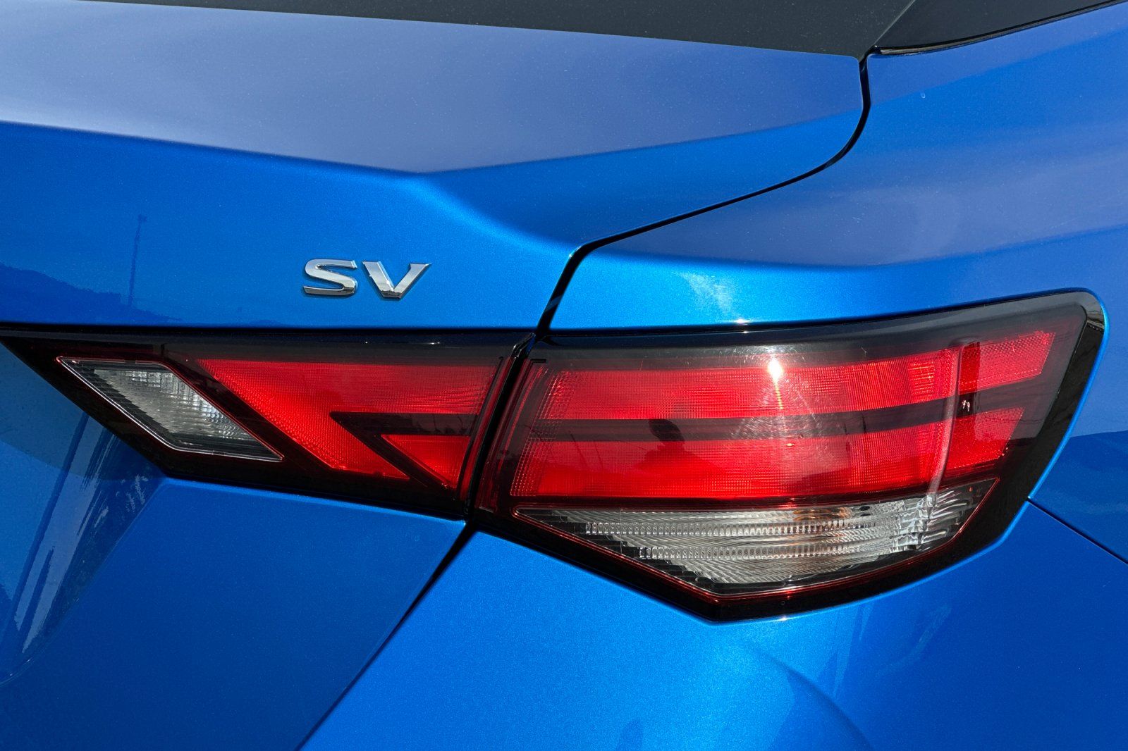 2023 Nissan Sentra SV photo 3