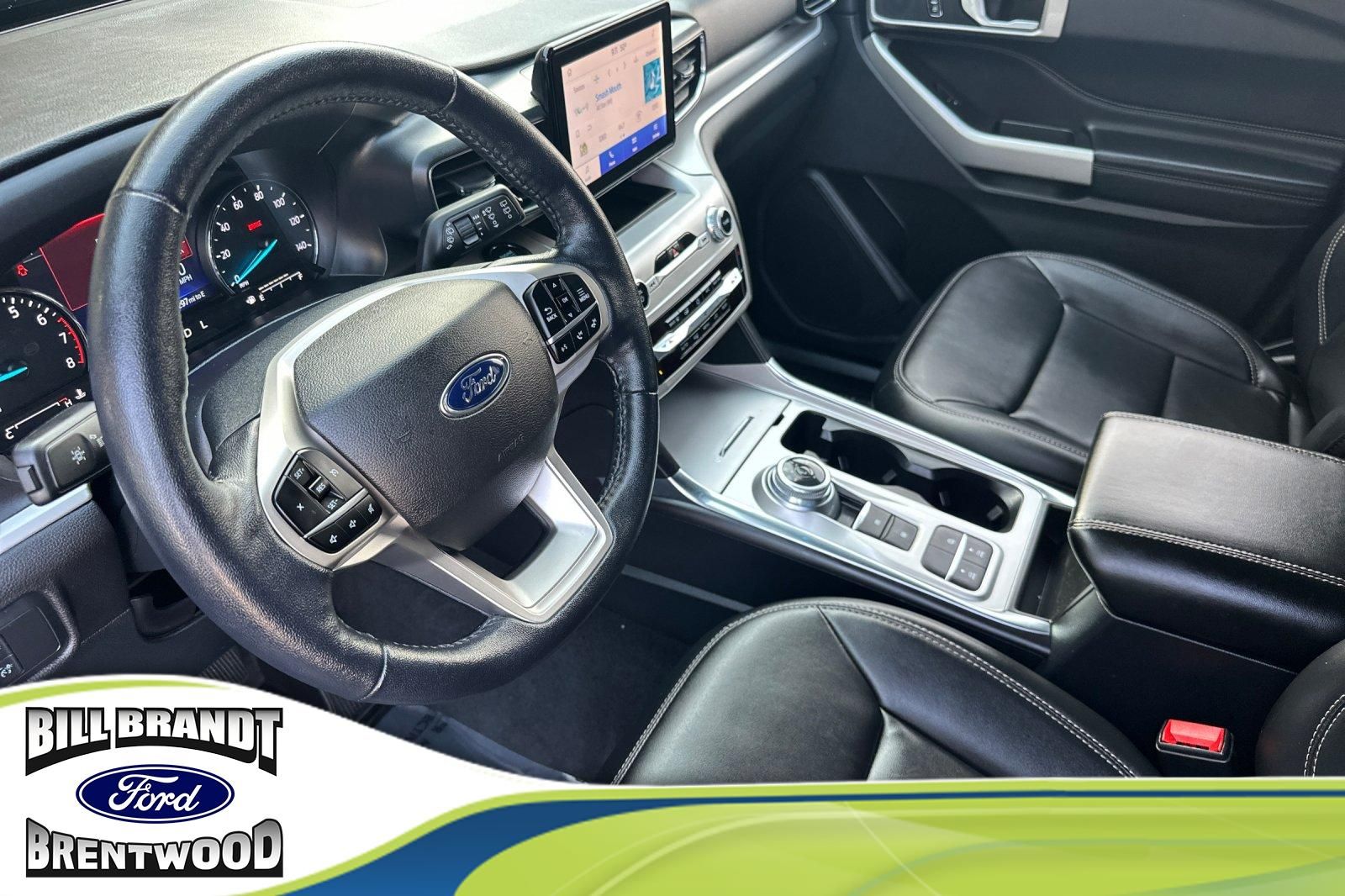 2022 Ford Explorer XLT photo 2