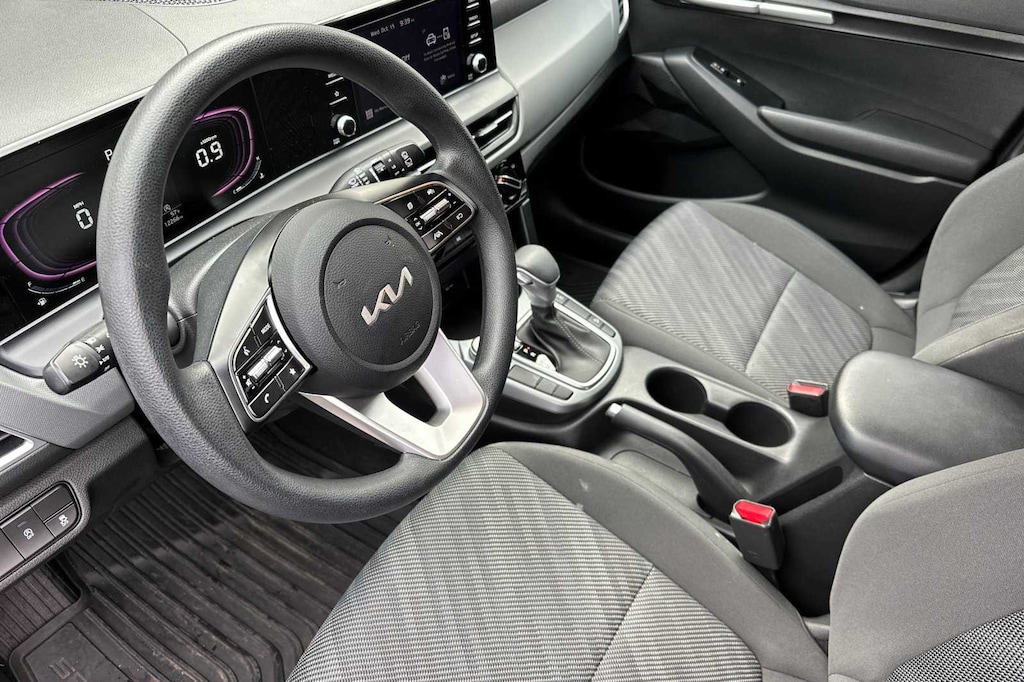 Used 2024 Kia Seltos LX SUV