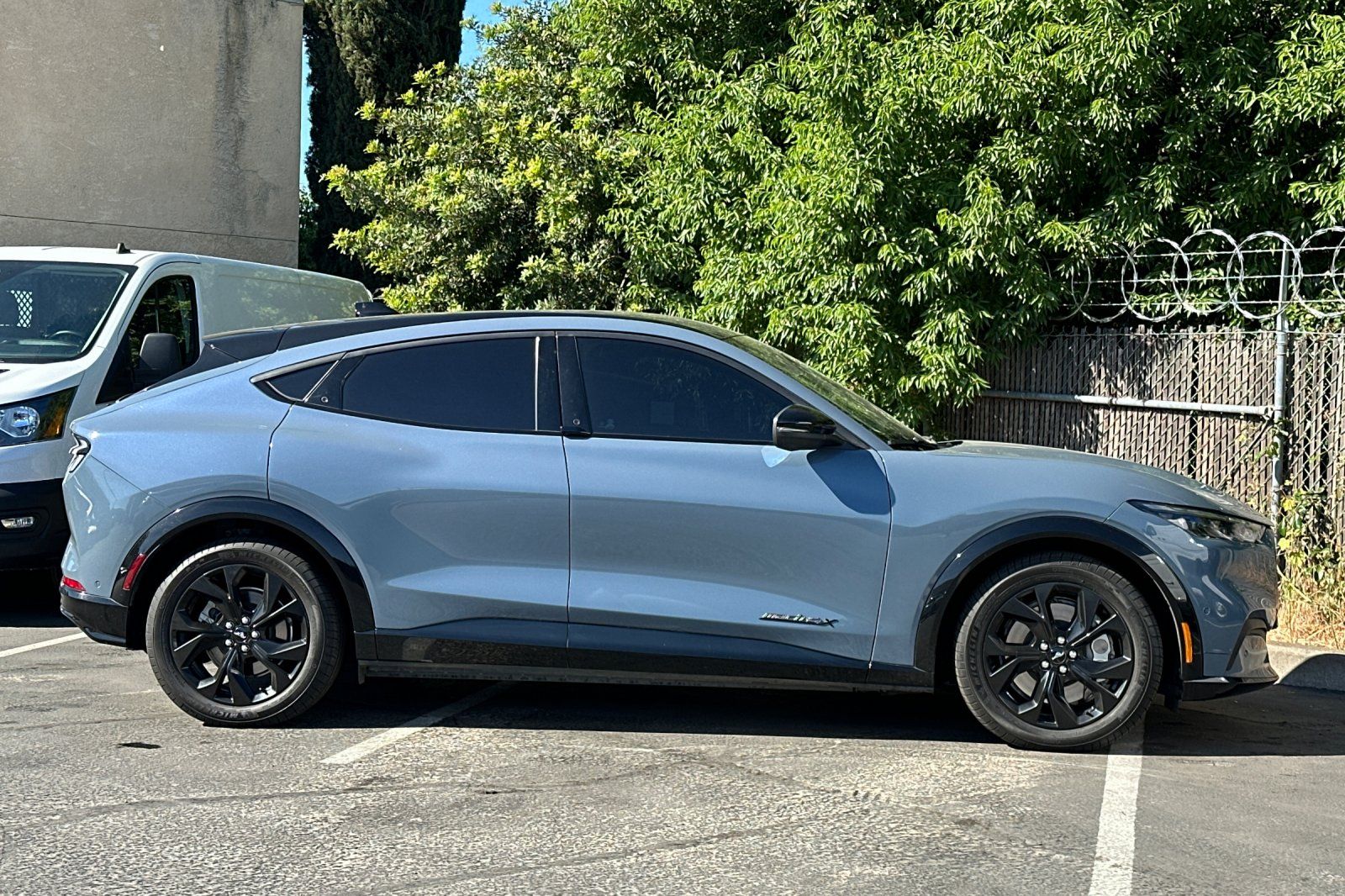 2023 Ford Mustang Mach-E Premium photo 5