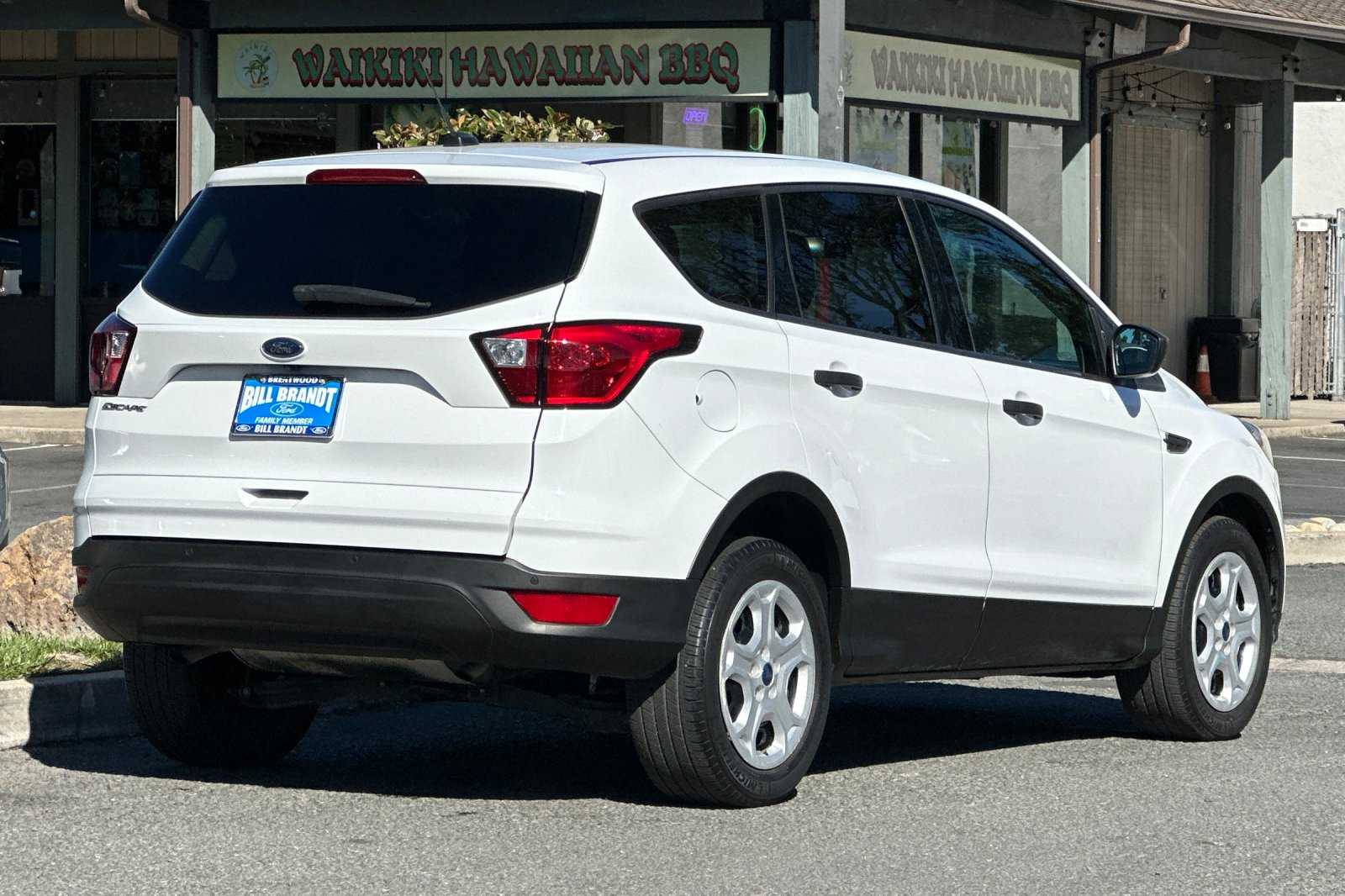 2019 Ford Escape S photo 3