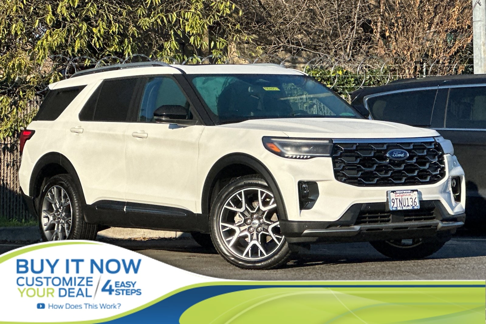 2025 Ford Explorer Platinum's photo