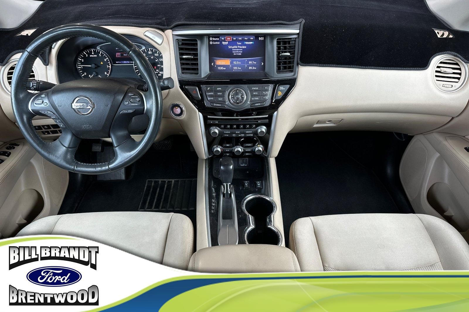 2018 Nissan Pathfinder SV photo 4